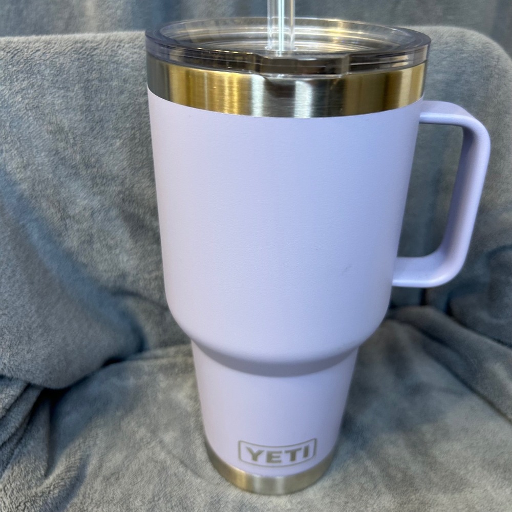 YETI Rambler 35 oz Mug with Straw Lid Cosmic Lilac Purple Insulated Tumbler